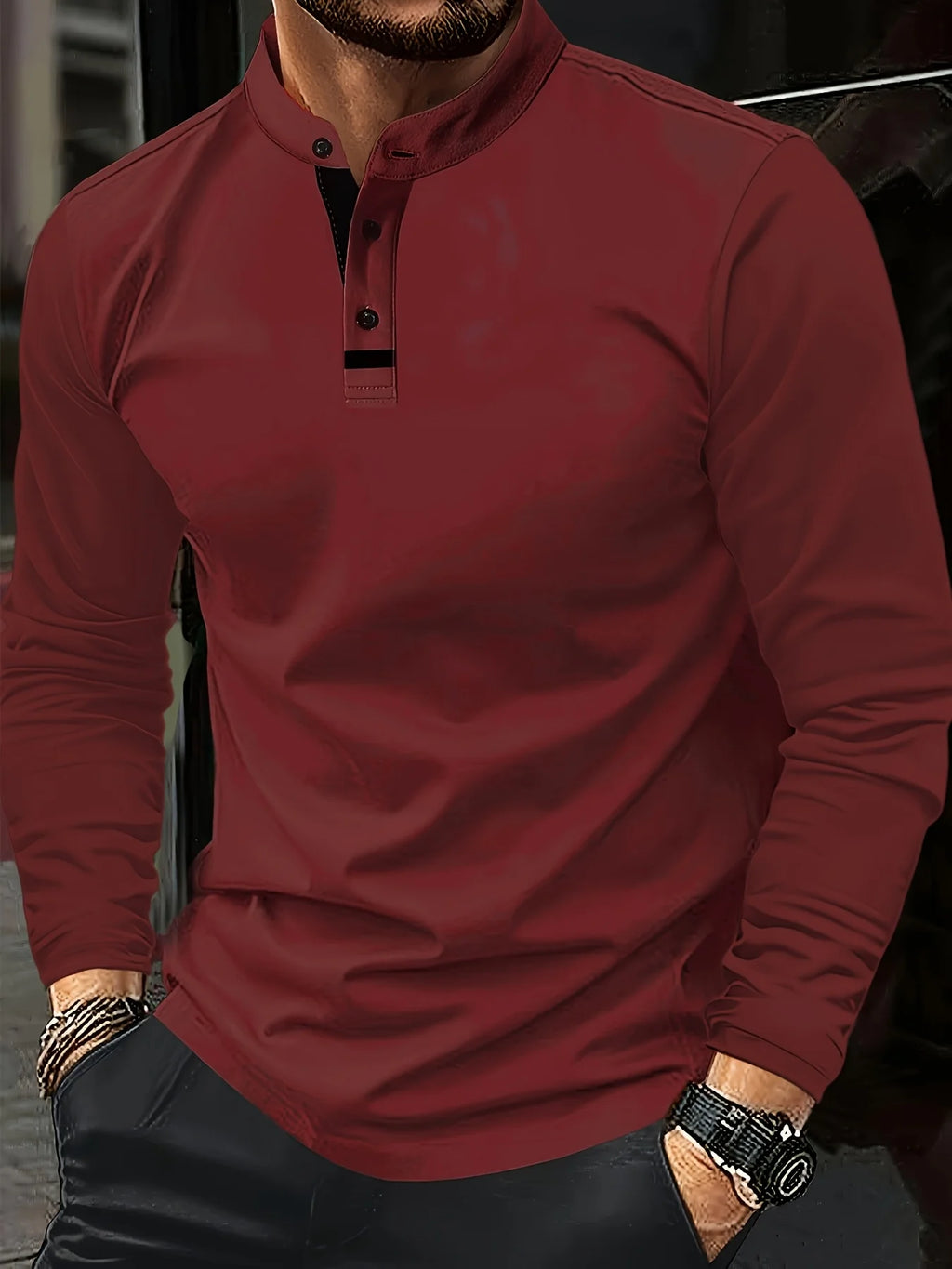 A Stylish Men's Round-Neck Plain Spliced Polo Shirt Suitable for Wearing at Home in Summer, Autumn, and Winter