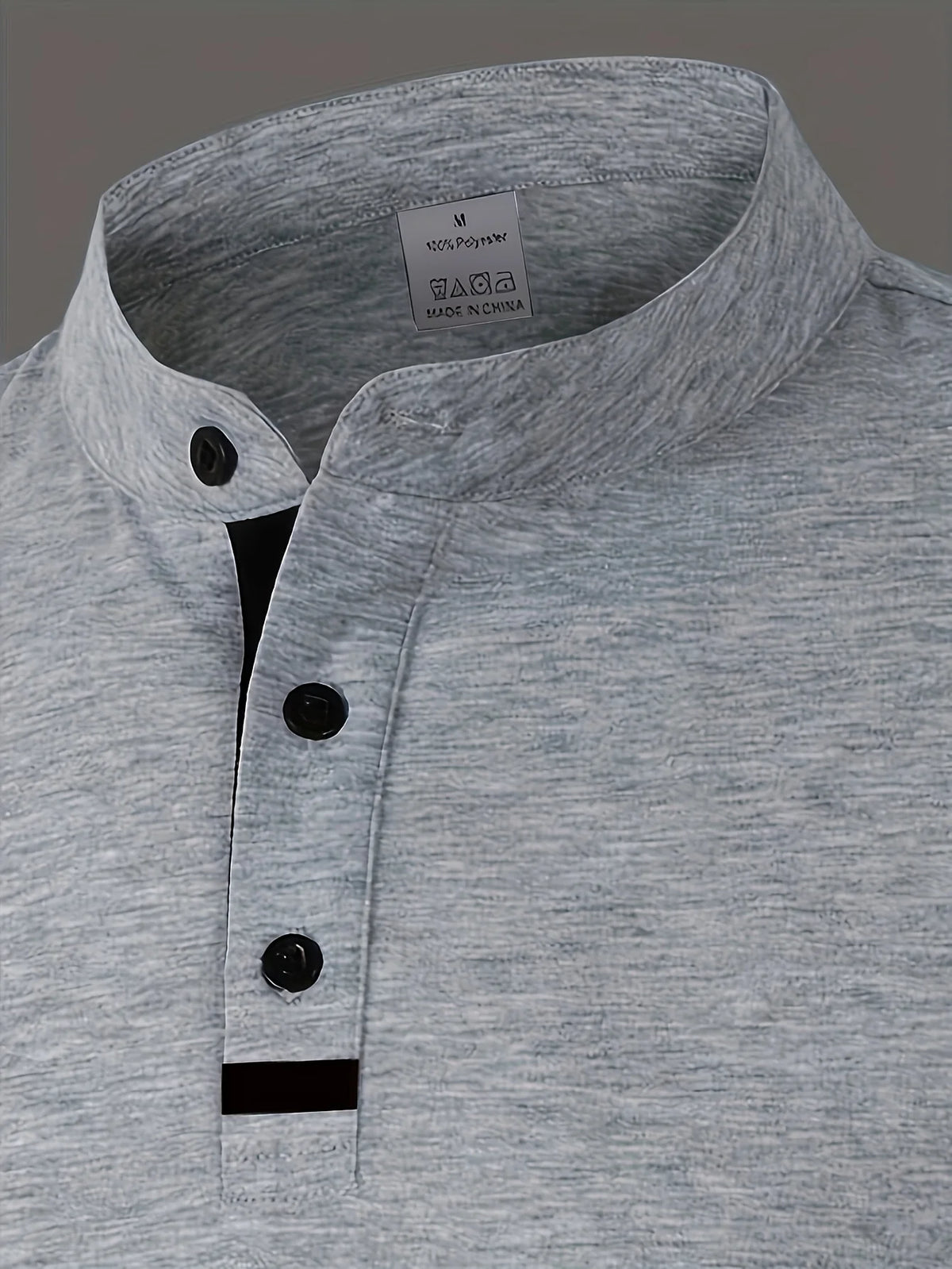 A Stylish Men's Round-Neck Plain Spliced Polo Shirt Suitable for Wearing at Home in Summer, Autumn, and Winter